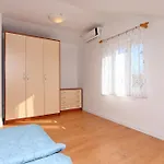 Hébergement de vacances Seaside House For Families With Children Barbat, Rab - 22294 *