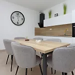 Seaside House For Families With Children Barbat, Rab - 22294 Hébergement de vacances *