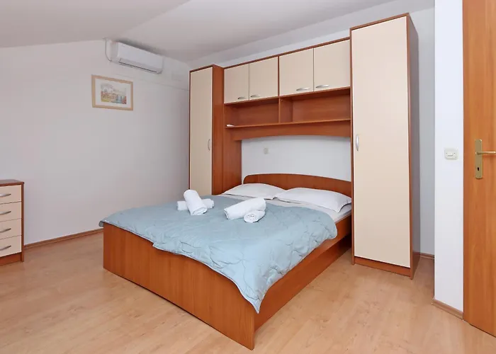 Seaside House For Families With Children Barbat, Rab - 22294 Vakantiehuis *
