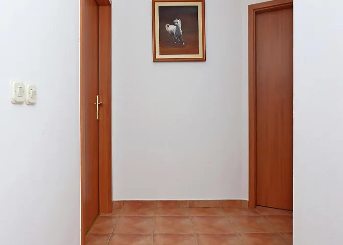 Seaside House For Families With Children Barbat, Rab - 22294
